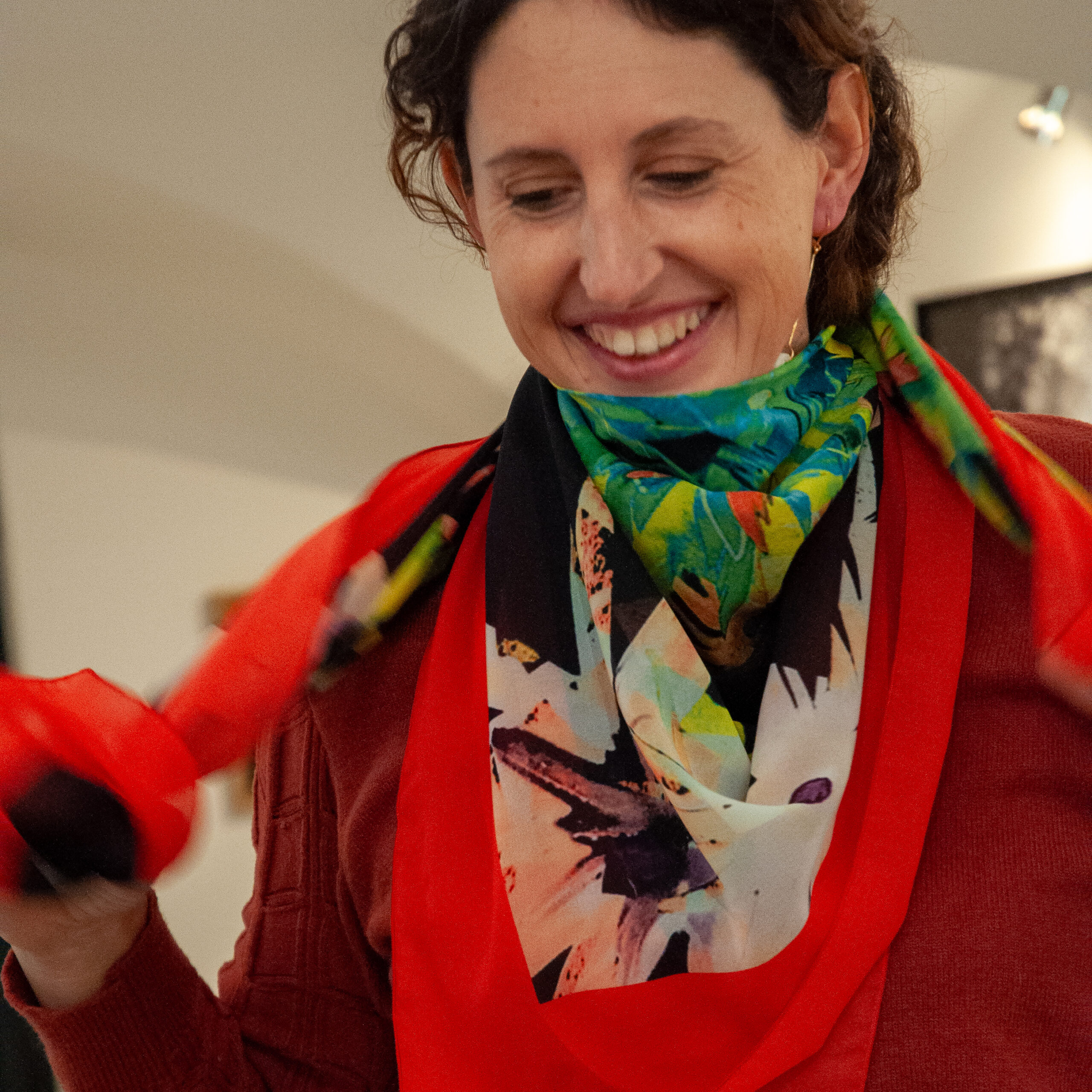 Foulard Fleurs Fragiles cadre corail