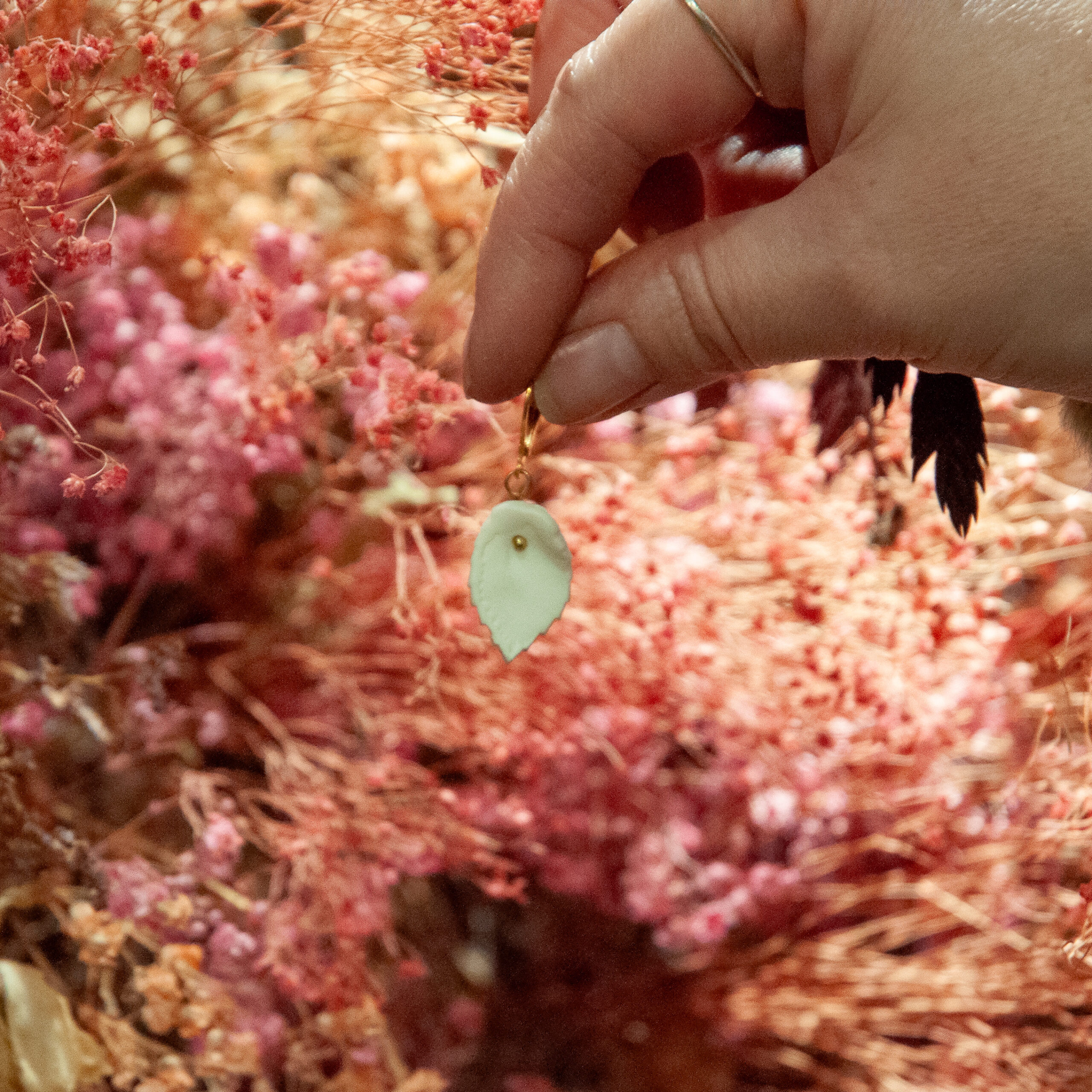 Boucles d&rsquo;oreilles feuilles en porcelaine