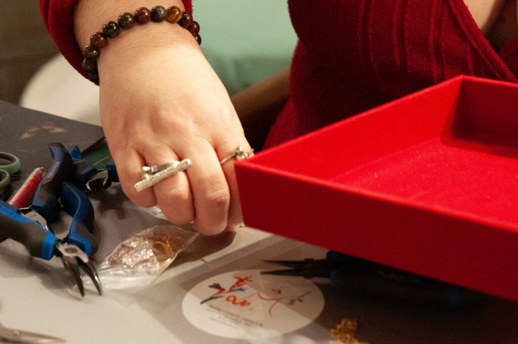 Bijoux sur-mesure à St-Quentin-La-Poterie en occitanie Réparation de bijoux Gard
